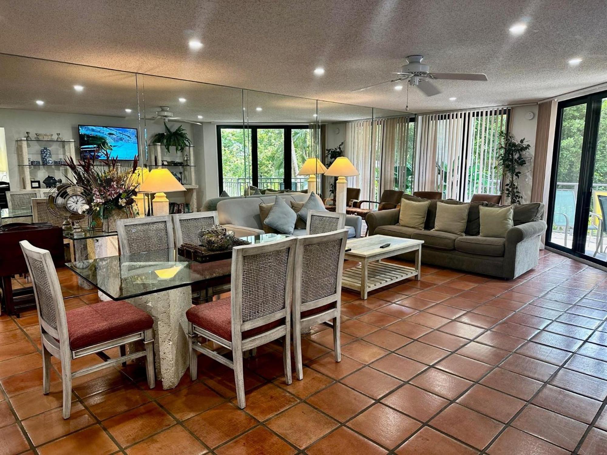 Beautifully Renovated Summer Of 2020 Come And Enjoy This Lovely Unit 키웨스트 외부 사진